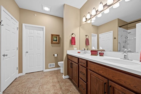 Tiny photo for 1707 Pondview Drive, Hoffman Estates, IL 60192 (MLS # 12751823)