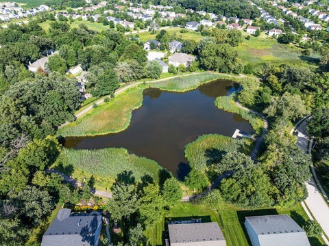 Tiny photo for 1707 Pondview Drive, Hoffman Estates, IL 60192 (MLS # 12751823)
