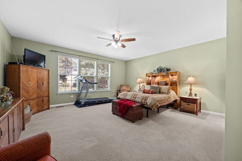 Tiny photo for 1707 Pondview Drive, Hoffman Estates, IL 60192 (MLS # 12751823)