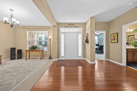 Tiny photo for 1707 Pondview Drive, Hoffman Estates, IL 60192 (MLS # 12751823)