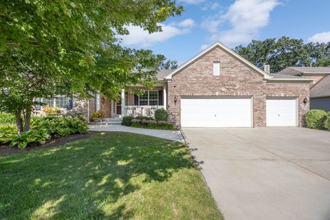 Tiny photo for 1707 Pondview Drive, Hoffman Estates, IL 60192 (MLS # 12751823)