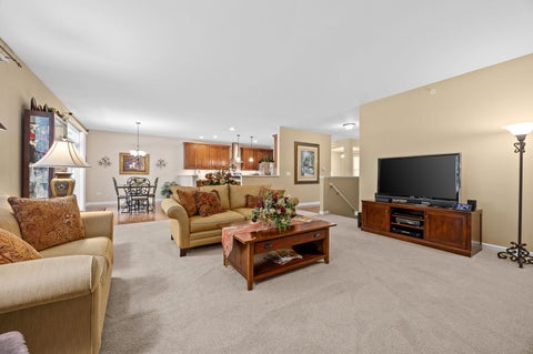 Tiny photo for 1707 Pondview Drive, Hoffman Estates, IL 60192 (MLS # 12751823)