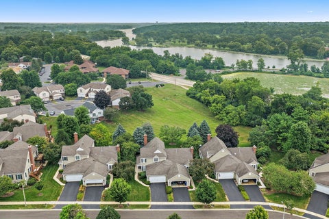 Tiny photo for 232 Sedgewick Circle, St. Charles, IL 60174 (MLS # 12768074)