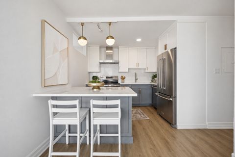 Tiny photo for 2930 N SHERIDAN Road #2106, Chicago, IL 60657 (MLS # 12633979)