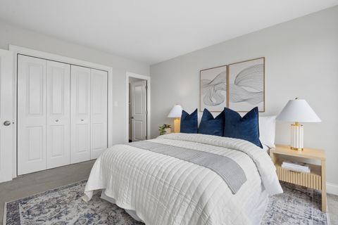Tiny photo for 2930 N SHERIDAN Road #2106, Chicago, IL 60657 (MLS # 12633979)