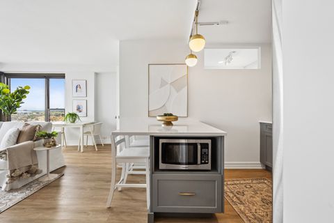 Tiny photo for 2930 N SHERIDAN Road #2106, Chicago, IL 60657 (MLS # 12633979)