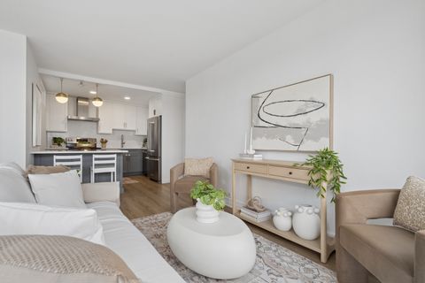 Tiny photo for 2930 N SHERIDAN Road #2106, Chicago, IL 60657 (MLS # 12633979)