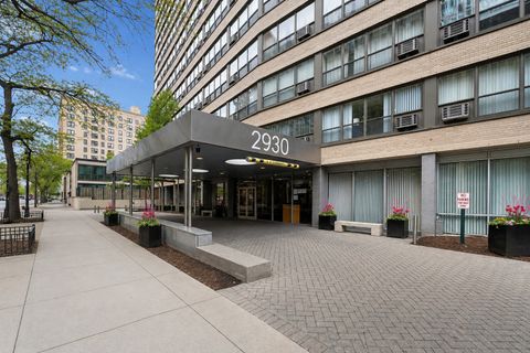 Tiny photo for 2930 N SHERIDAN Road #2106, Chicago, IL 60657 (MLS # 12633979)