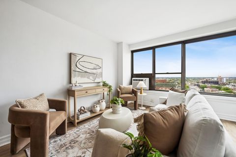 Tiny photo for 2930 N SHERIDAN Road #2106, Chicago, IL 60657 (MLS # 12633979)