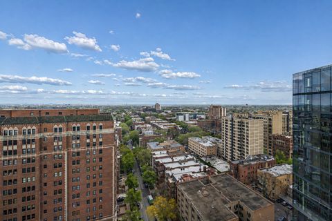 Tiny photo for 2930 N SHERIDAN Road #2106, Chicago, IL 60657 (MLS # 12633979)