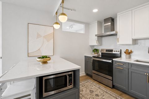 Tiny photo for 2930 N SHERIDAN Road #2106, Chicago, IL 60657 (MLS # 12633979)