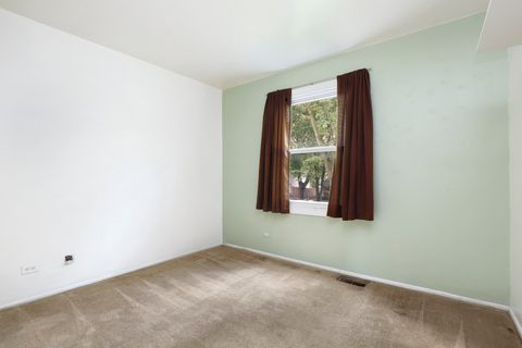 Tiny photo for 828 Tamms Lane, Bolingbrook, IL 60440 (MLS # 12642595)