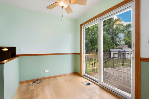 Tiny photo for 828 Tamms Lane, Bolingbrook, IL 60440 (MLS # 12642595)