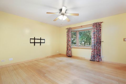 Tiny photo for 828 Tamms Lane, Bolingbrook, IL 60440 (MLS # 12642595)