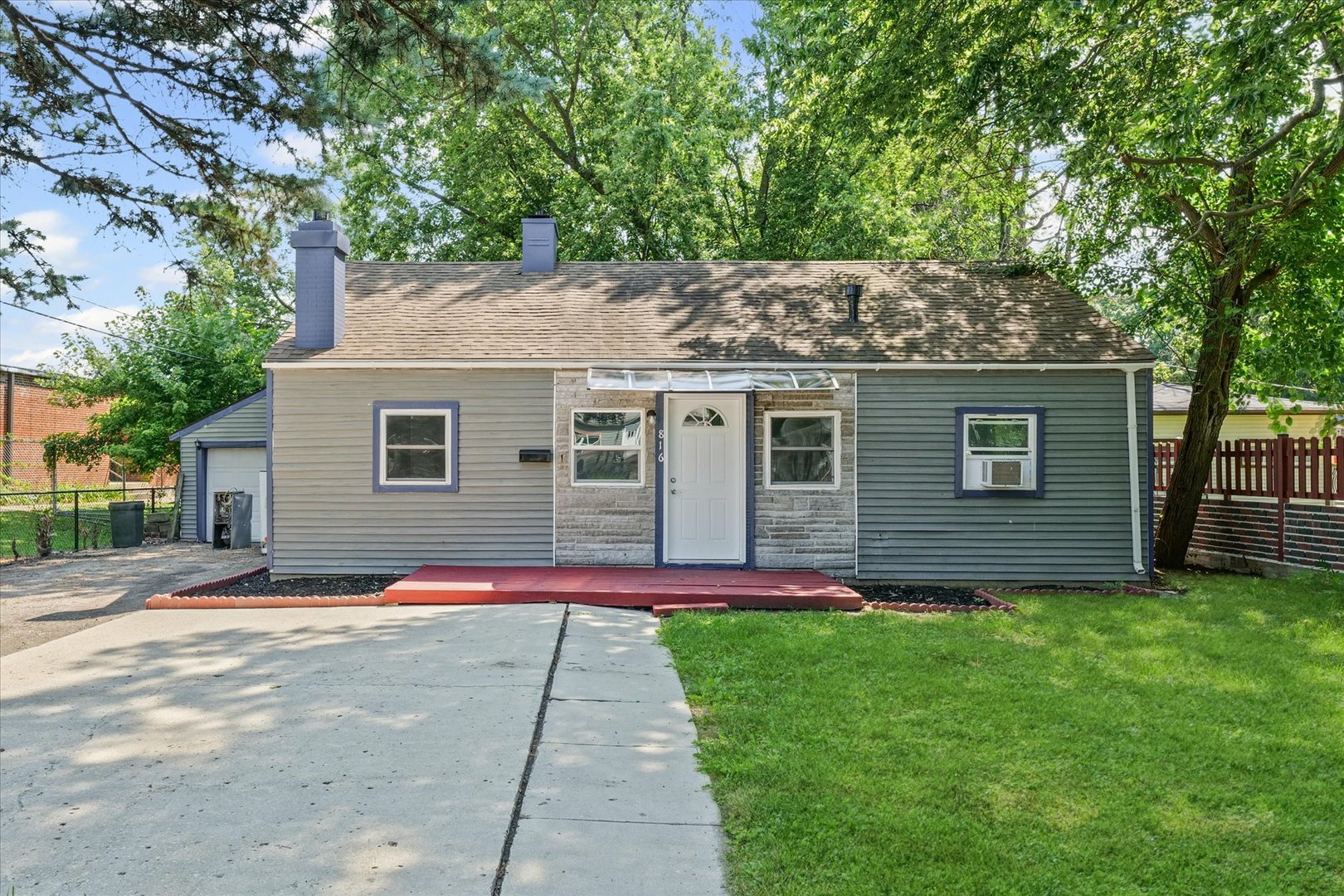 816 N Prospect Avenue