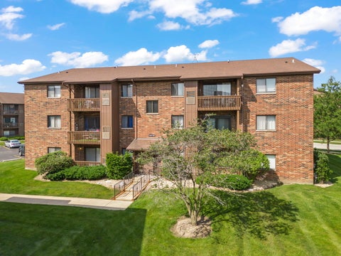 Tiny photo for 15719 Peggy Lane #1, Oak Forest, IL 60452 (MLS # 12692790)