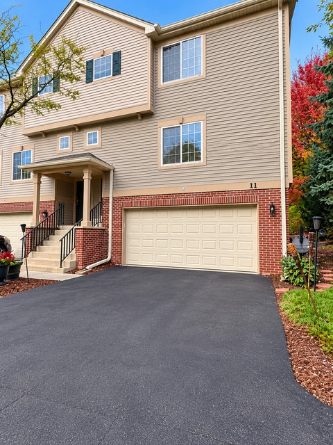 Photo of 11 Monarch Drive, Streamwood, IL 60107 (MLS # 12795715)