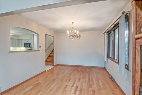 Tiny photo for 332 N West Avenue, Elmhurst, IL 60126 (MLS # 12578956)