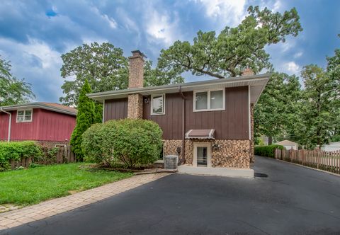 Tiny photo for 332 N West Avenue, Elmhurst, IL 60126 (MLS # 12578956)
