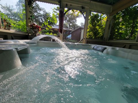 Tiny photo for 332 N West Avenue, Elmhurst, IL 60126 (MLS # 12578956)