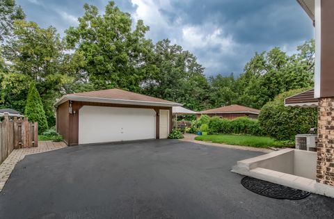 Tiny photo for 332 N West Avenue, Elmhurst, IL 60126 (MLS # 12578956)