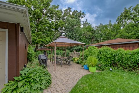 Tiny photo for 332 N West Avenue, Elmhurst, IL 60126 (MLS # 12578956)