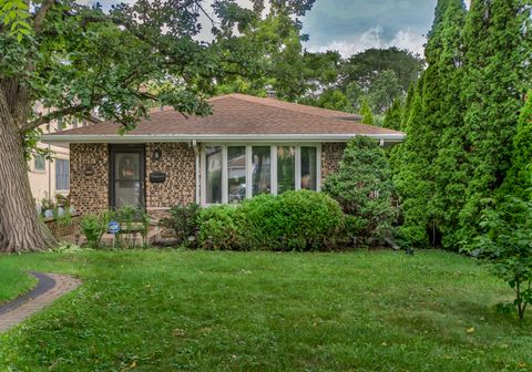 Tiny photo for 332 N West Avenue, Elmhurst, IL 60126 (MLS # 12578956)