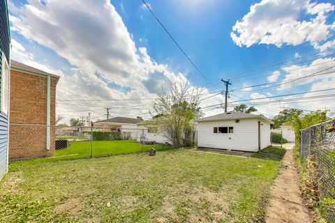 Tiny photo for 610 Eastern Avenue, Bellwood, IL 60104 (MLS # 12617578)