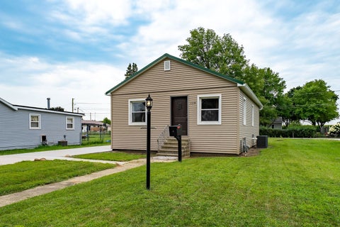 Tiny photo for 118 E Diller Street, Pontiac, IL 61764 (MLS # 12723347)