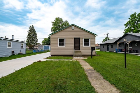 Tiny photo for 118 E Diller Street, Pontiac, IL 61764 (MLS # 12723347)