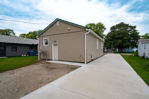 Tiny photo for 118 E Diller Street, Pontiac, IL 61764 (MLS # 12723347)