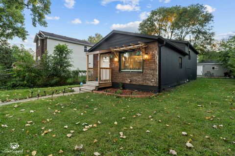 Tiny photo for 11706 S Watkins Avenue, Chicago, IL 60643 (MLS # 12480037)