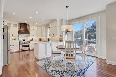 Tiny photo for 881 S Bryan Street, Elmhurst, IL 60126 (MLS # 12568752)