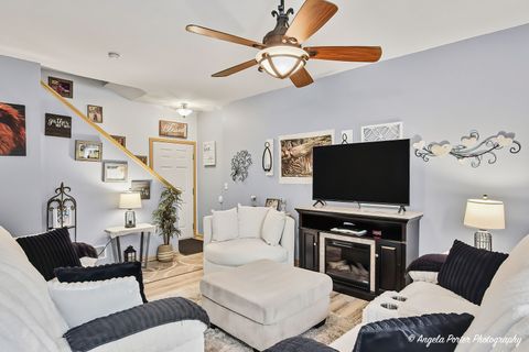 Tiny photo for 2636 Evergreen Circle, McHenry, IL 60050 (MLS # 12639080)