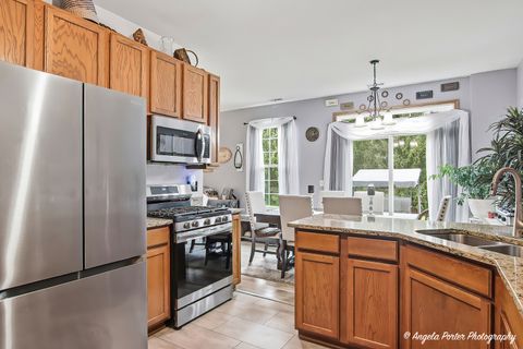 Tiny photo for 2636 Evergreen Circle, McHenry, IL 60050 (MLS # 12639080)