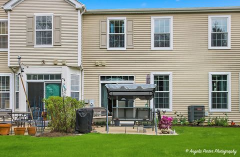 Tiny photo for 2636 Evergreen Circle, McHenry, IL 60050 (MLS # 12639080)