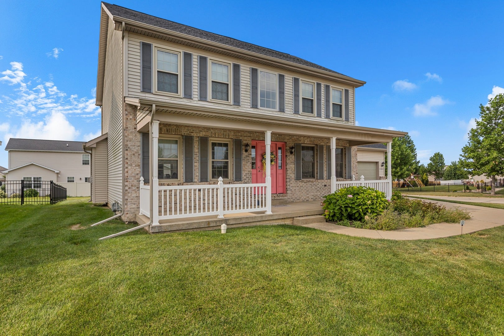 1701 Hunters Ridge Court
