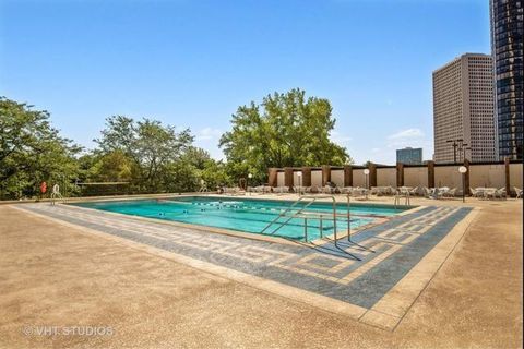 Tiny photo for 5455 N Sheridan Road #3601-3602, Chicago, IL 60640 (MLS # 12398932)