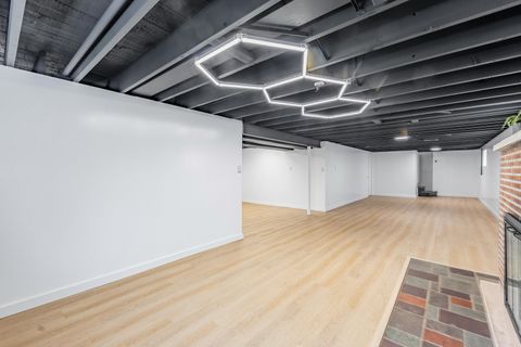 Tiny photo for 9220 S Avers Avenue, Evergreen Park, IL 60805 (MLS # 12599723)