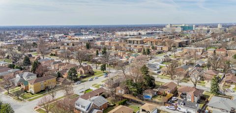 Tiny photo for 9220 S Avers Avenue, Evergreen Park, IL 60805 (MLS # 12599723)