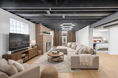 Tiny photo for 9220 S Avers Avenue, Evergreen Park, IL 60805 (MLS # 12599723)