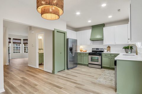 Tiny photo for 983 Ellsworth Drive, Grayslake, IL 60030 (MLS # 12524390)