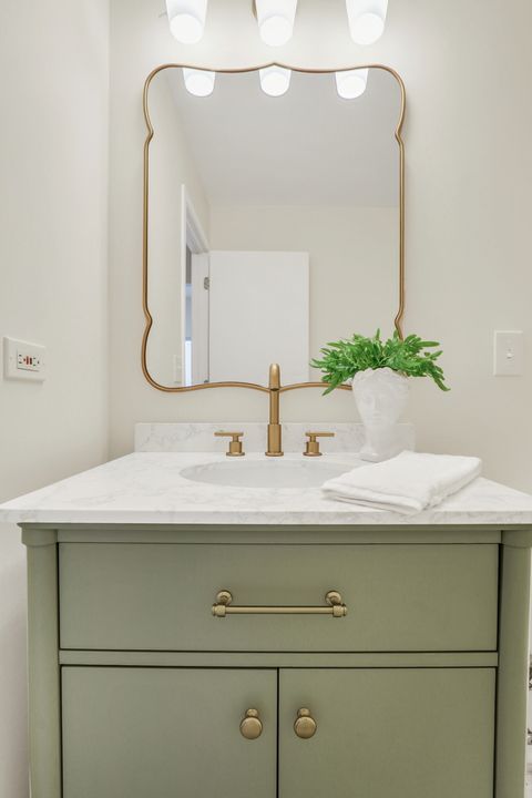 Tiny photo for 983 Ellsworth Drive, Grayslake, IL 60030 (MLS # 12524390)