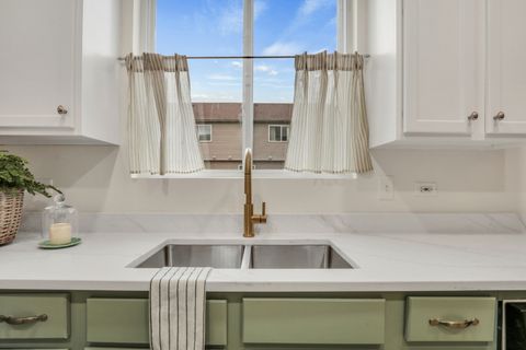 Tiny photo for 983 Ellsworth Drive, Grayslake, IL 60030 (MLS # 12524390)