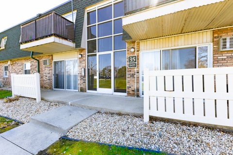 Photo of 8431 W 99th Terrace #35-205, Palos Hills, IL 60465 (MLS # 12627306)