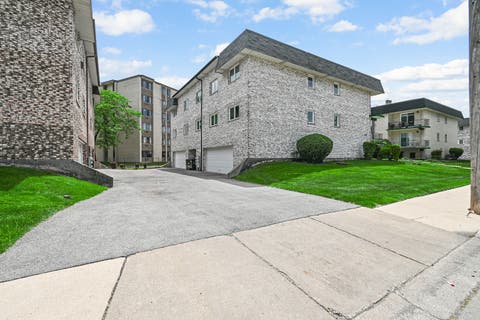 Tiny photo for 4011 W 97th Street #2N, Oak Lawn, IL 60453 (MLS # 12690401)