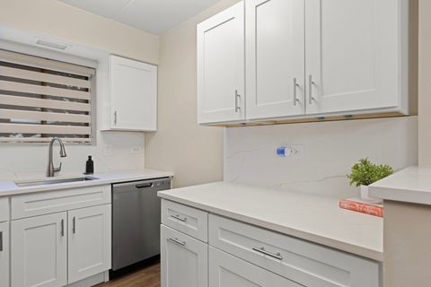 Tiny photo for 63 W 64th Street #102, Westmont, IL 60559 (MLS # 12472466)