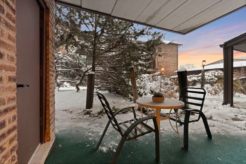 Tiny photo for 63 W 64th Street #102, Westmont, IL 60559 (MLS # 12472466)