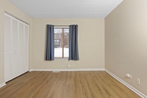 Tiny photo for 63 W 64th Street #102, Westmont, IL 60559 (MLS # 12472466)