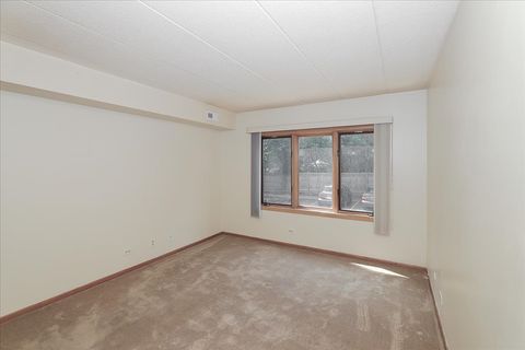 Tiny photo for 440 E Montrose Avenue #106, Wood Dale, IL 60191 (MLS # 12470773)